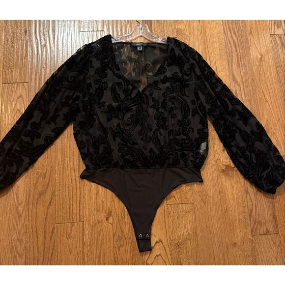 Forever 21 black velvet burnout bodysuit size 2x - Picture 6 of 9